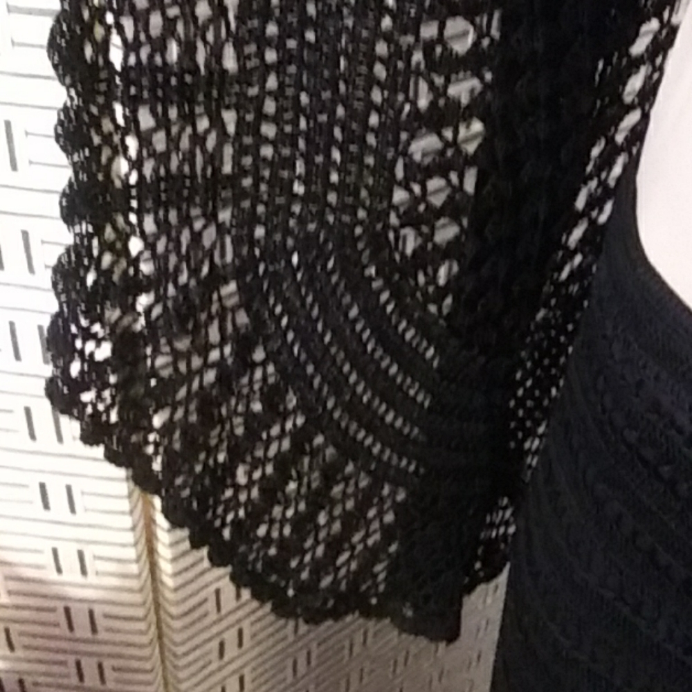 Sweater - Picture 5 of 8